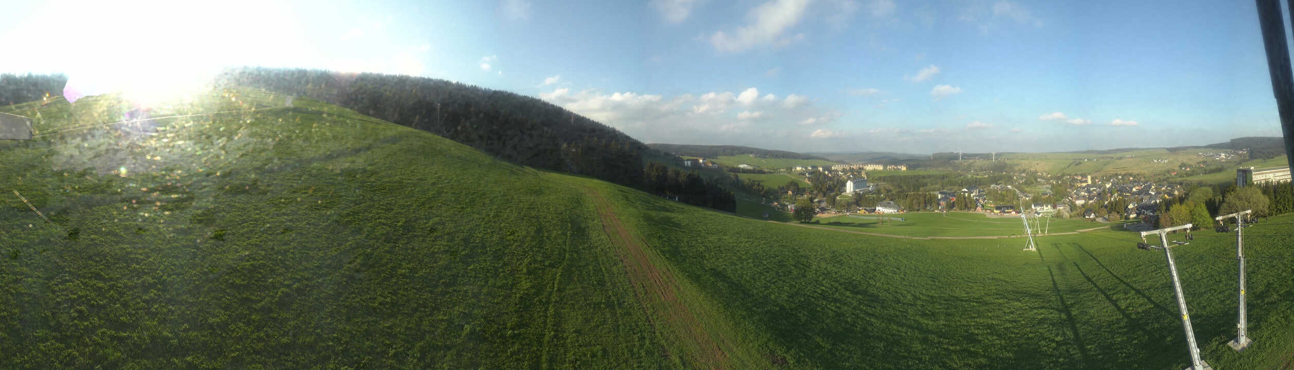 Archiv Foto Webcam Oberwiesenthal - Blick auf Skihang und Ort