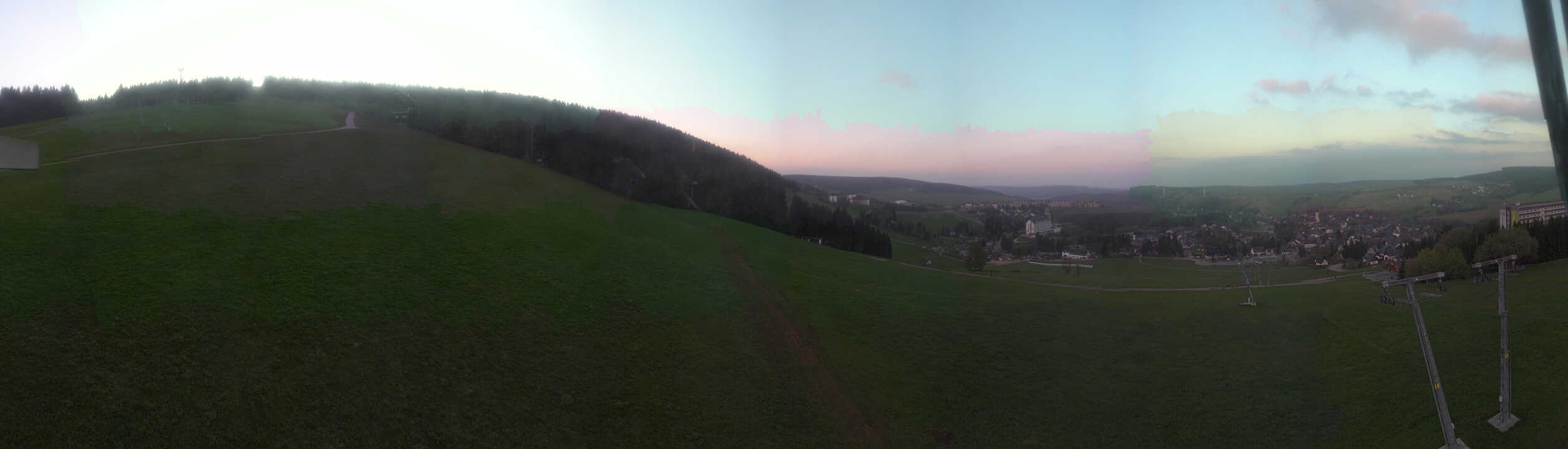 Archiv Foto Webcam Oberwiesenthal - Blick auf Skihang und Ort