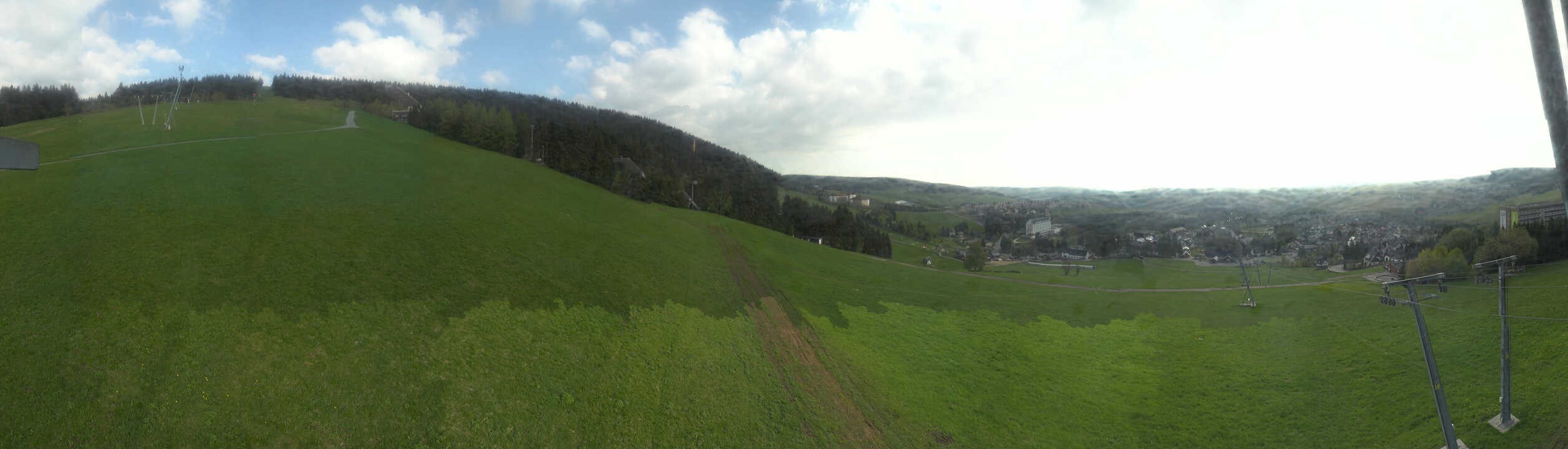 Archiv Foto Webcam Oberwiesenthal - Blick auf Skihang und Ort