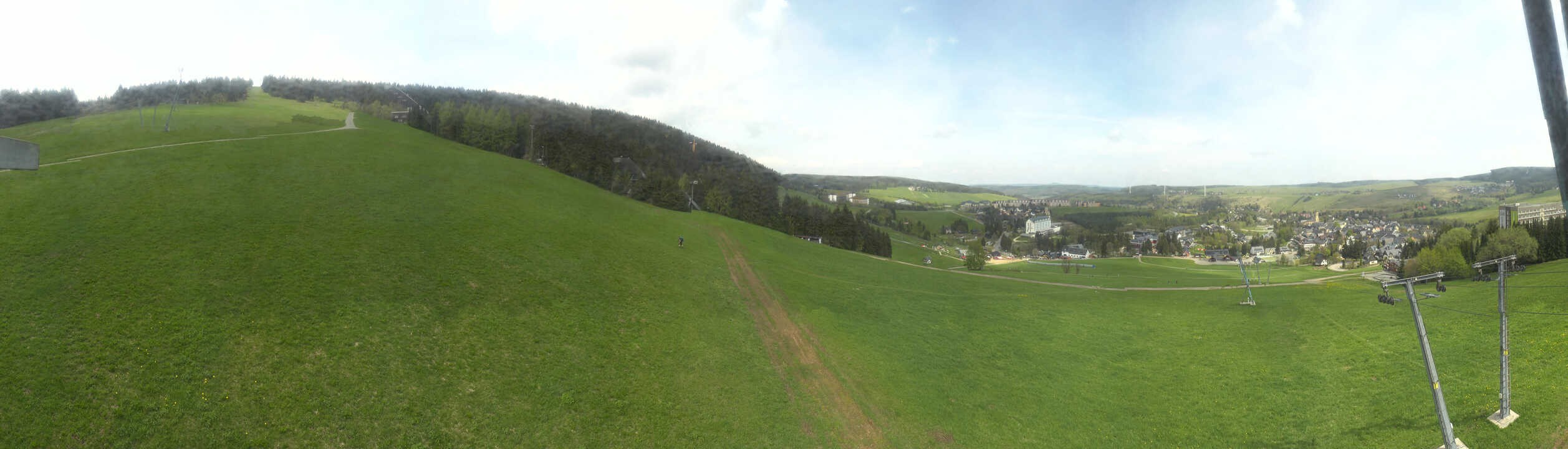 Archiv Foto Webcam Oberwiesenthal - Blick auf Skihang und Ort