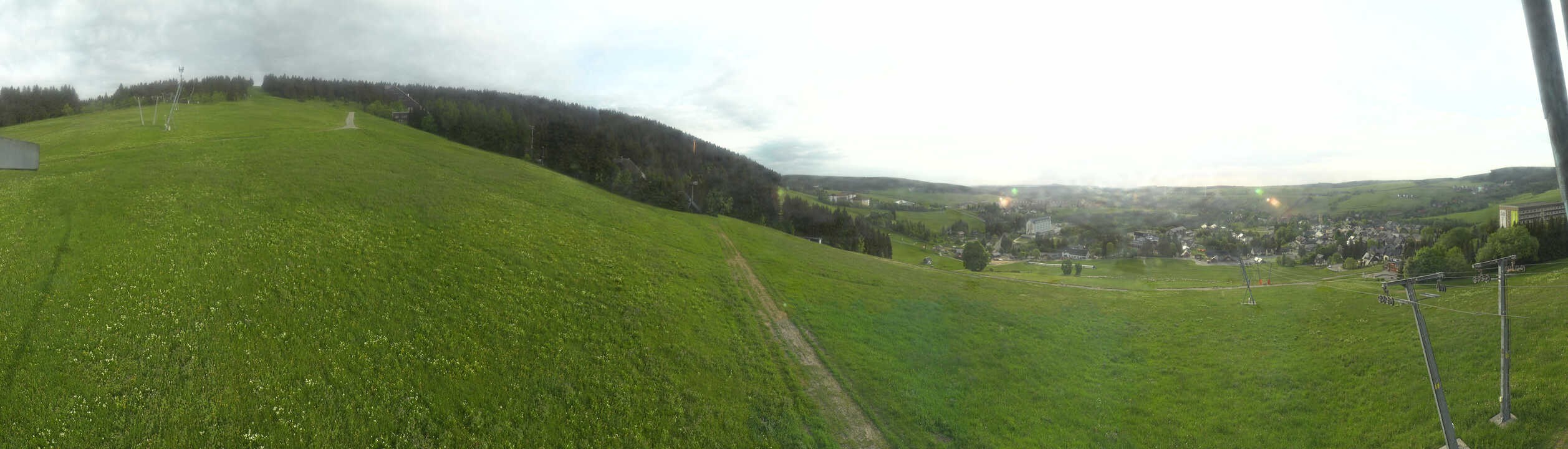 Archiv Foto Webcam Oberwiesenthal - Blick auf Skihang und Ort