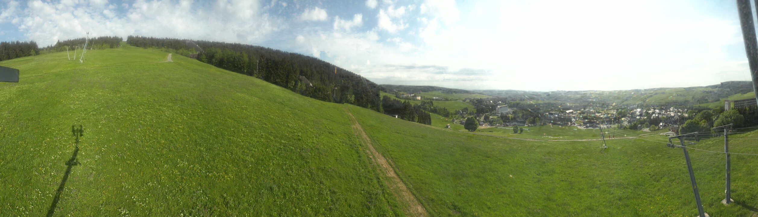 Archiv Foto Webcam Oberwiesenthal - Blick auf Skihang und Ort