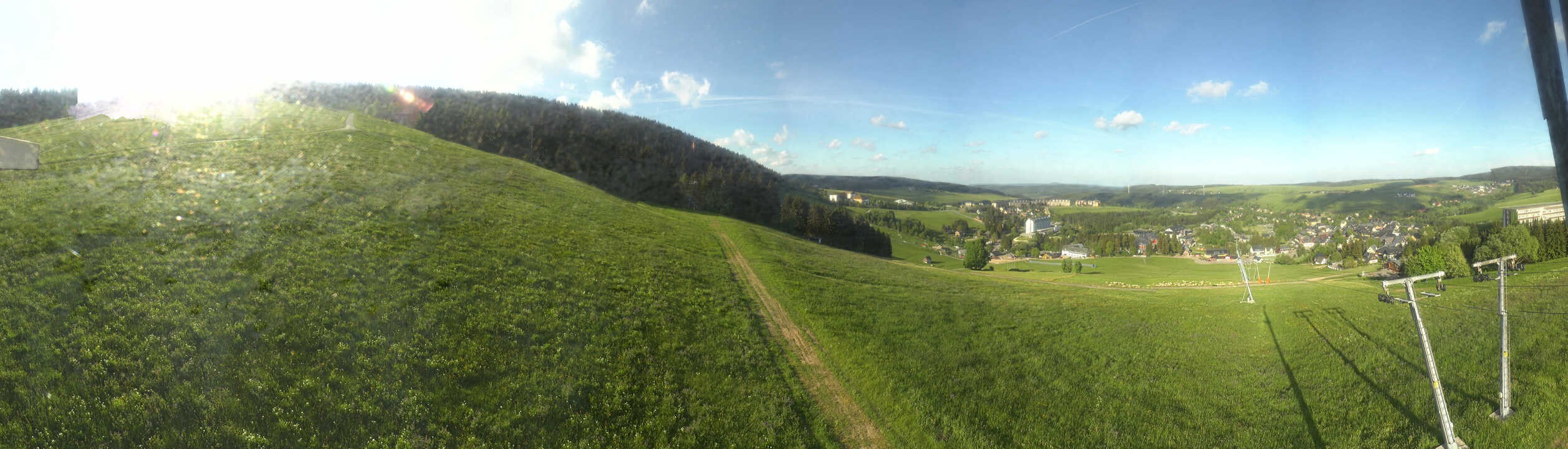 Archiv Foto Webcam Oberwiesenthal - Blick auf Skihang und Ort