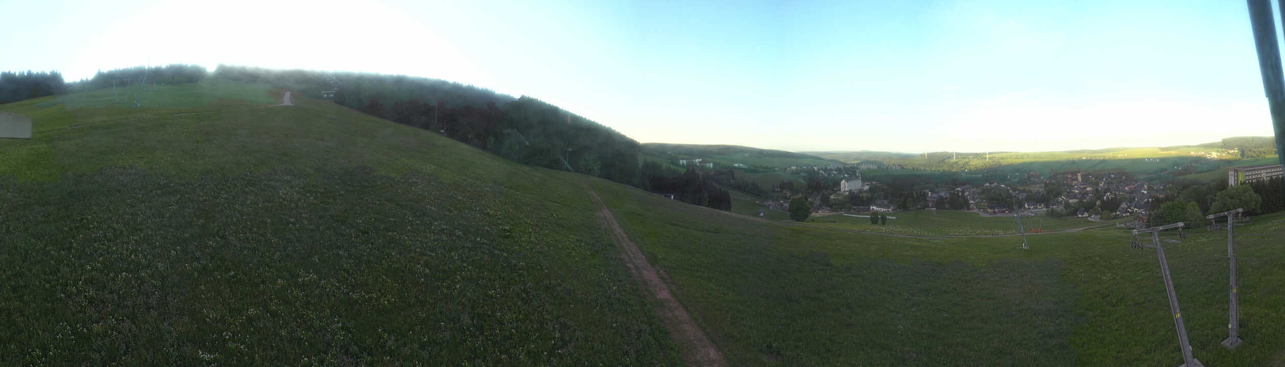 Archiv Foto Webcam Oberwiesenthal - Blick auf Skihang und Ort