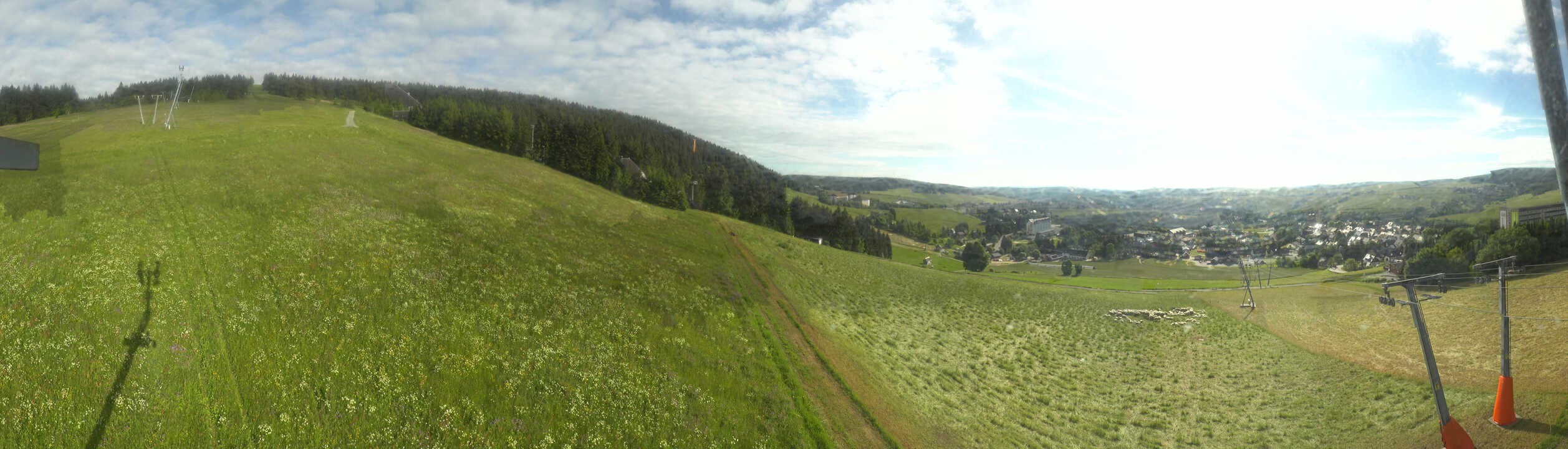 Archiv Foto Webcam Oberwiesenthal - Blick auf Skihang und Ort