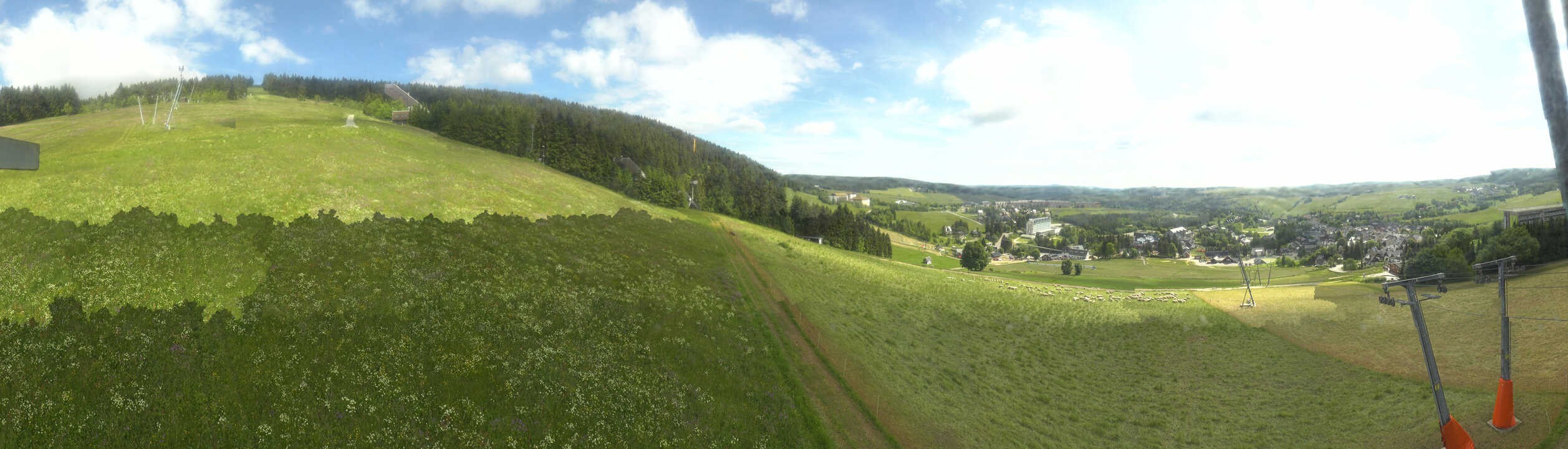 Archiv Foto Webcam Oberwiesenthal - Blick auf Skihang und Ort