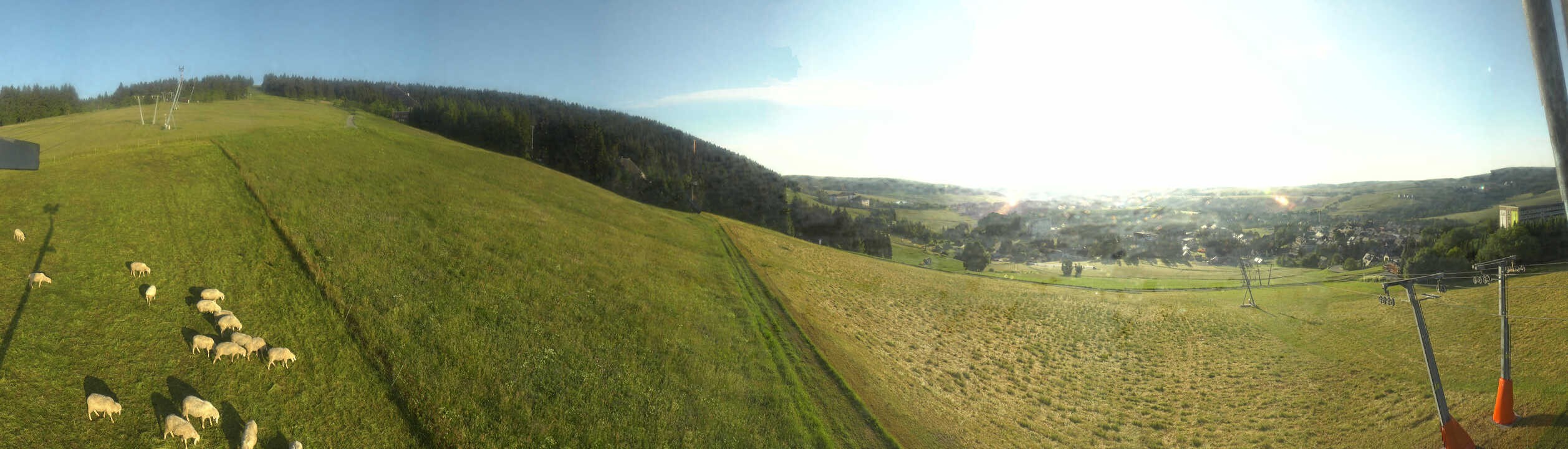 Archiv Foto Webcam Oberwiesenthal - Blick auf Skihang und Ort