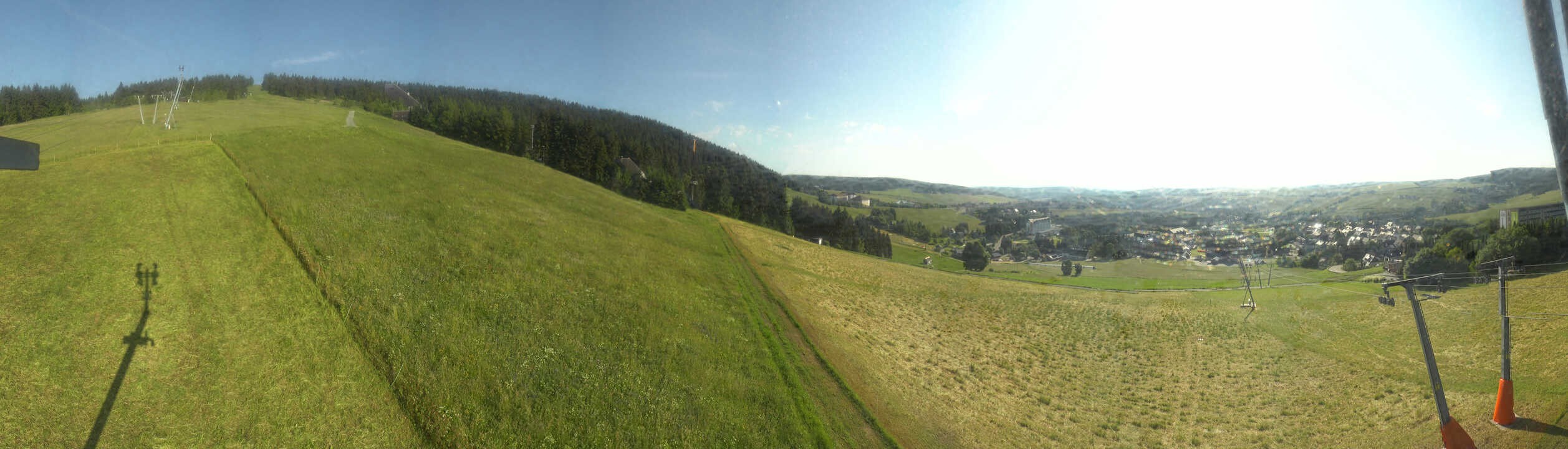Archiv Foto Webcam Oberwiesenthal - Blick auf Skihang und Ort