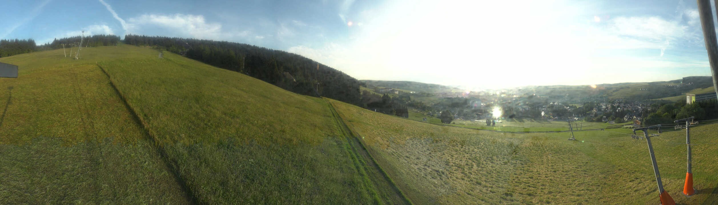 Archiv Foto Webcam Oberwiesenthal - Blick auf Skihang und Ort