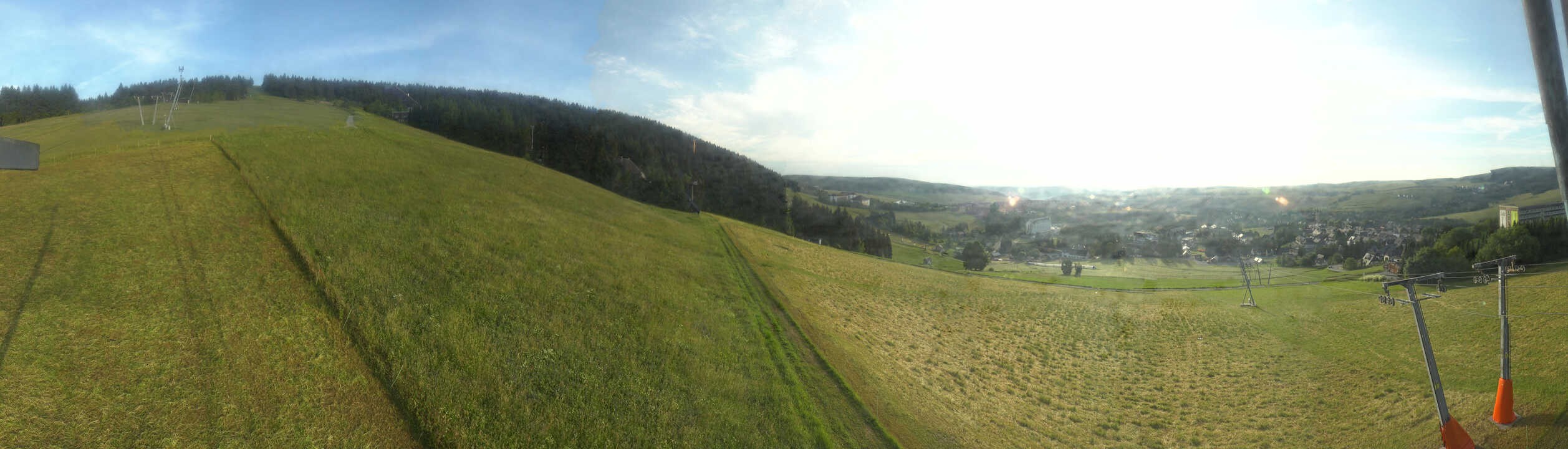 Archiv Foto Webcam Oberwiesenthal - Blick auf Skihang und Ort