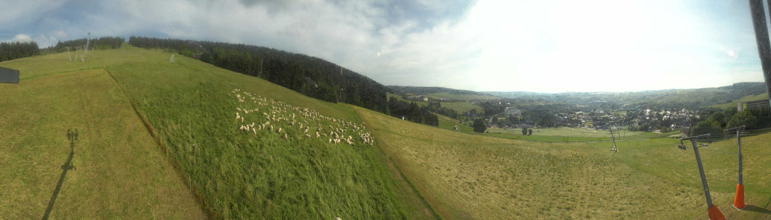 Archiv Foto Webcam Oberwiesenthal - Blick auf Skihang und Ort
