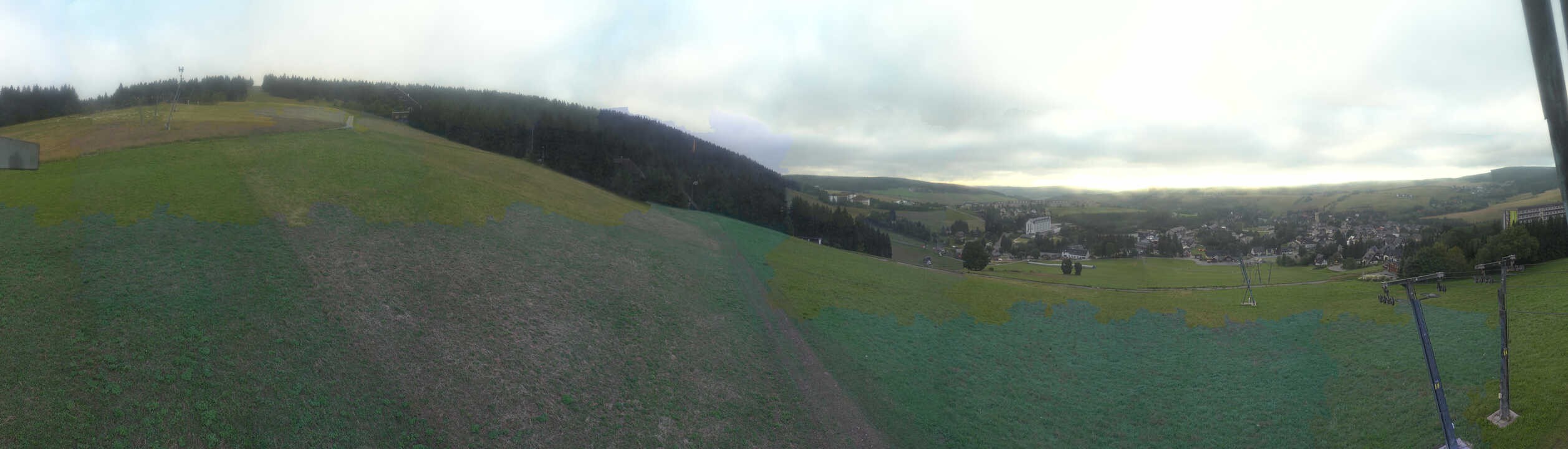 Archiv Foto Webcam Oberwiesenthal - Blick auf Skihang und Ort