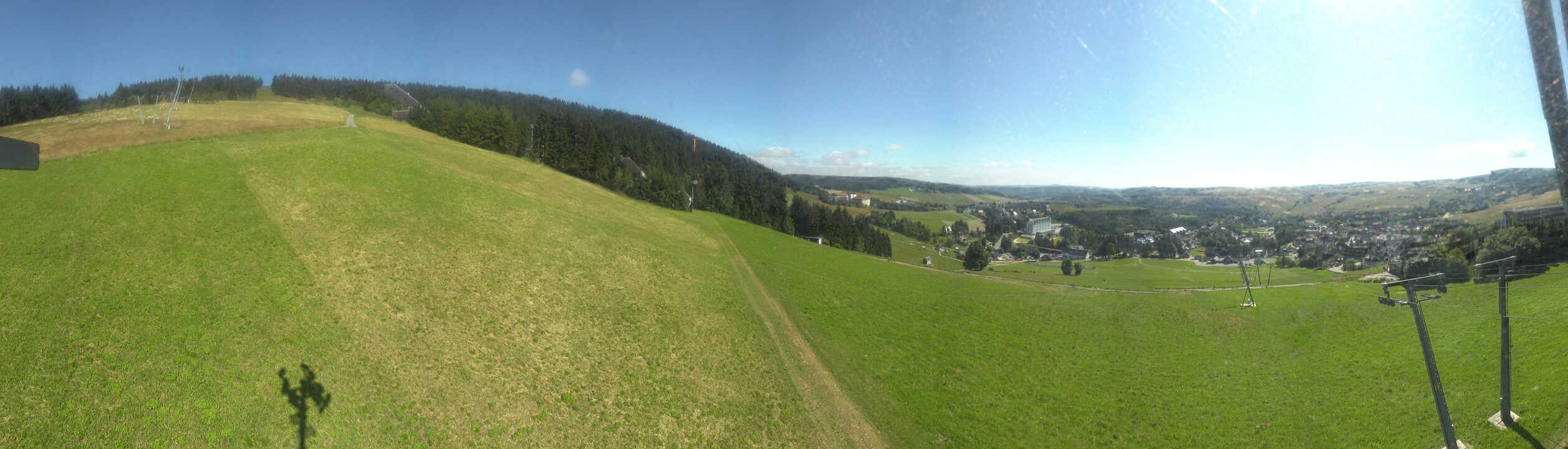 Archiv Foto Webcam Oberwiesenthal - Blick auf Skihang und Ort