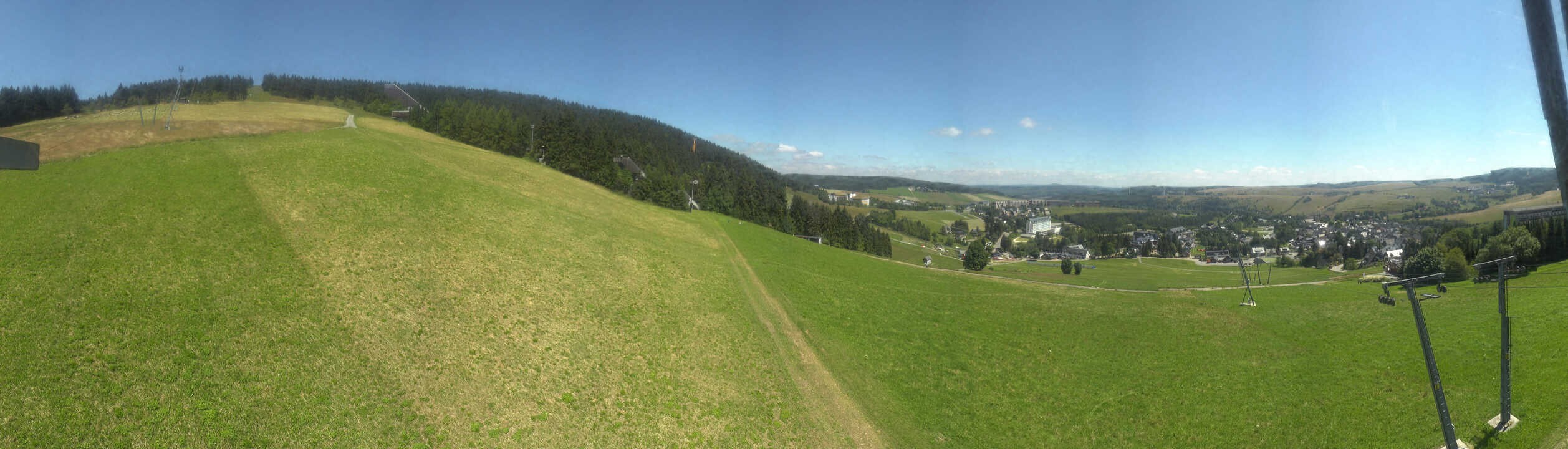 Archiv Foto Webcam Oberwiesenthal - Blick auf Skihang und Ort