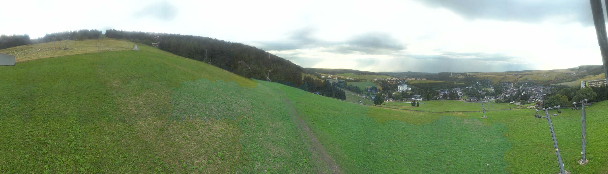 Archiv Foto Webcam Oberwiesenthal - Blick auf Skihang und Ort