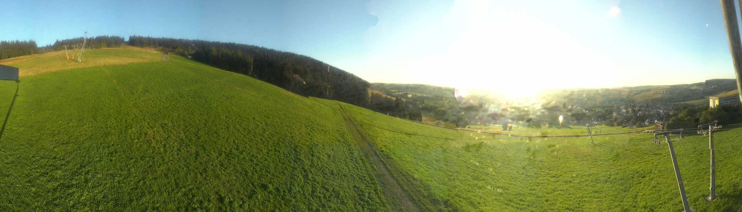 Archiv Foto Webcam Oberwiesenthal - Blick auf Skihang und Ort