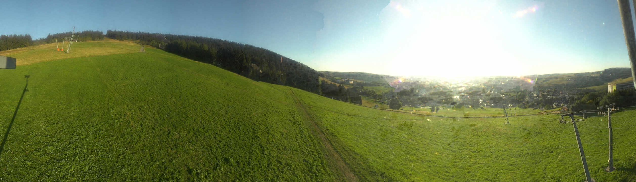 Archiv Foto Webcam Oberwiesenthal - Blick auf Skihang und Ort