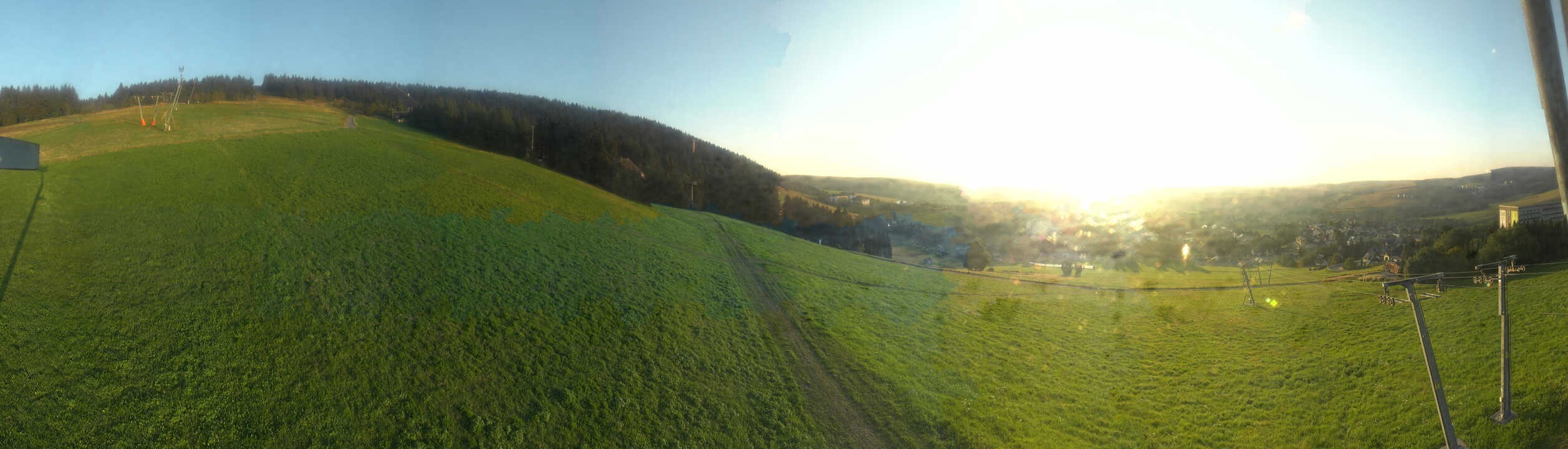 Archiv Foto Webcam Oberwiesenthal - Blick auf Skihang und Ort