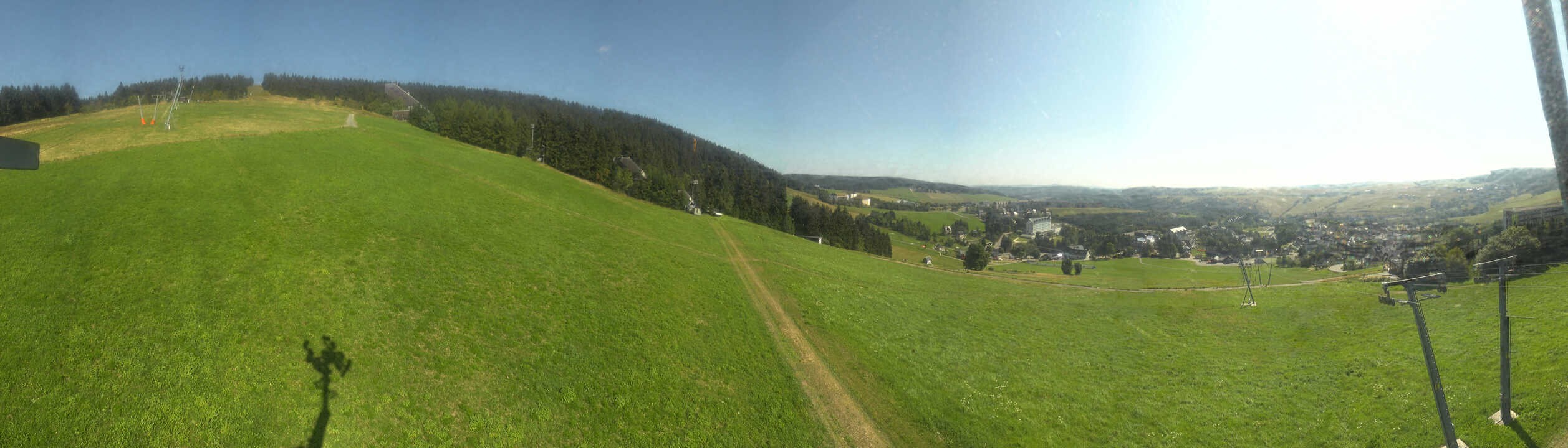 Archiv Foto Webcam Oberwiesenthal - Blick auf Skihang und Ort