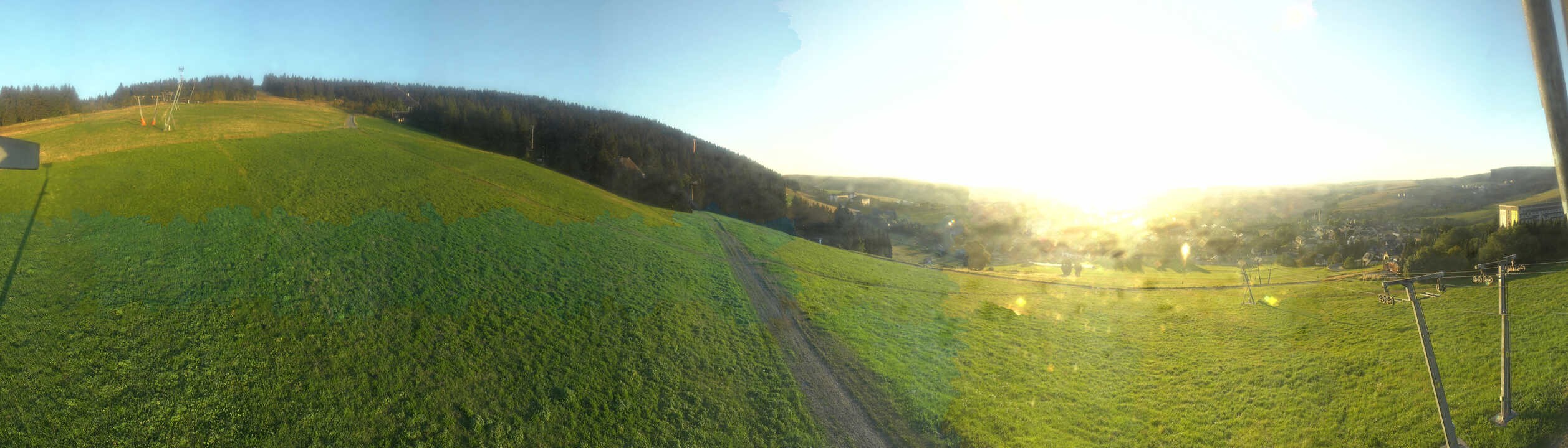 Archiv Foto Webcam Oberwiesenthal - Blick auf Skihang und Ort