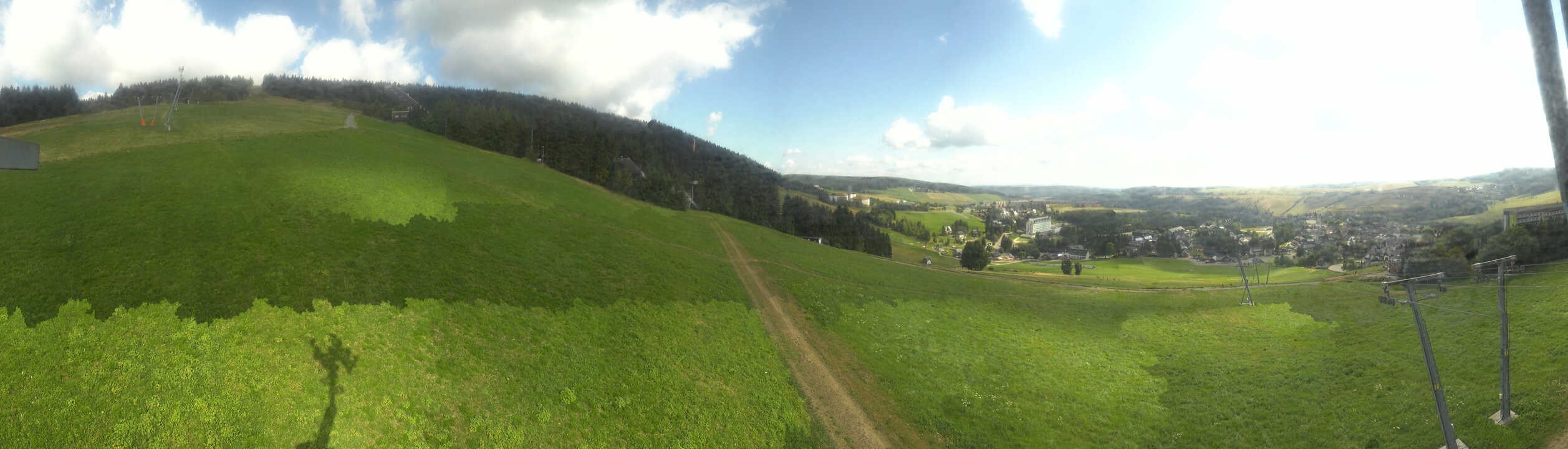 Archiv Foto Webcam Oberwiesenthal - Blick auf Skihang und Ort