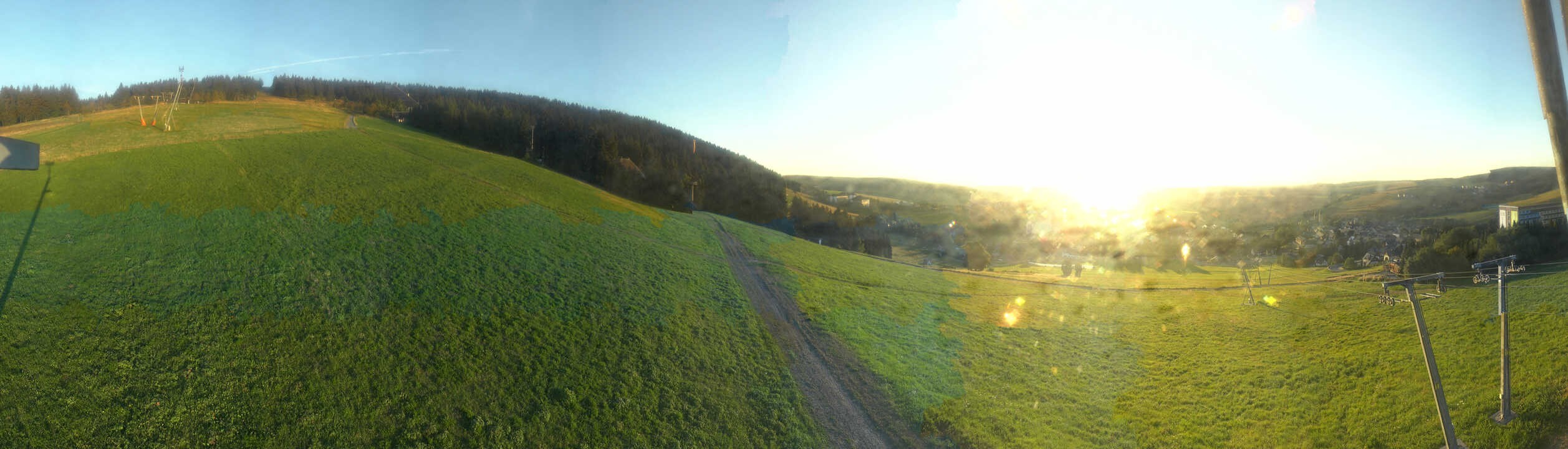 Archiv Foto Webcam Oberwiesenthal - Blick auf Skihang und Ort