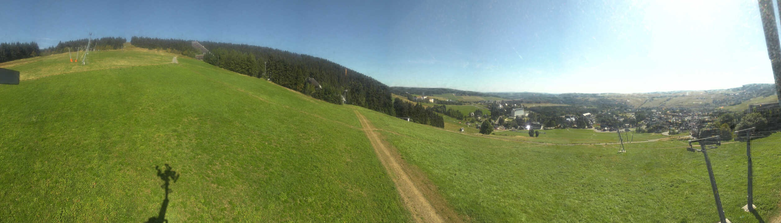 Archiv Foto Webcam Oberwiesenthal - Blick auf Skihang und Ort