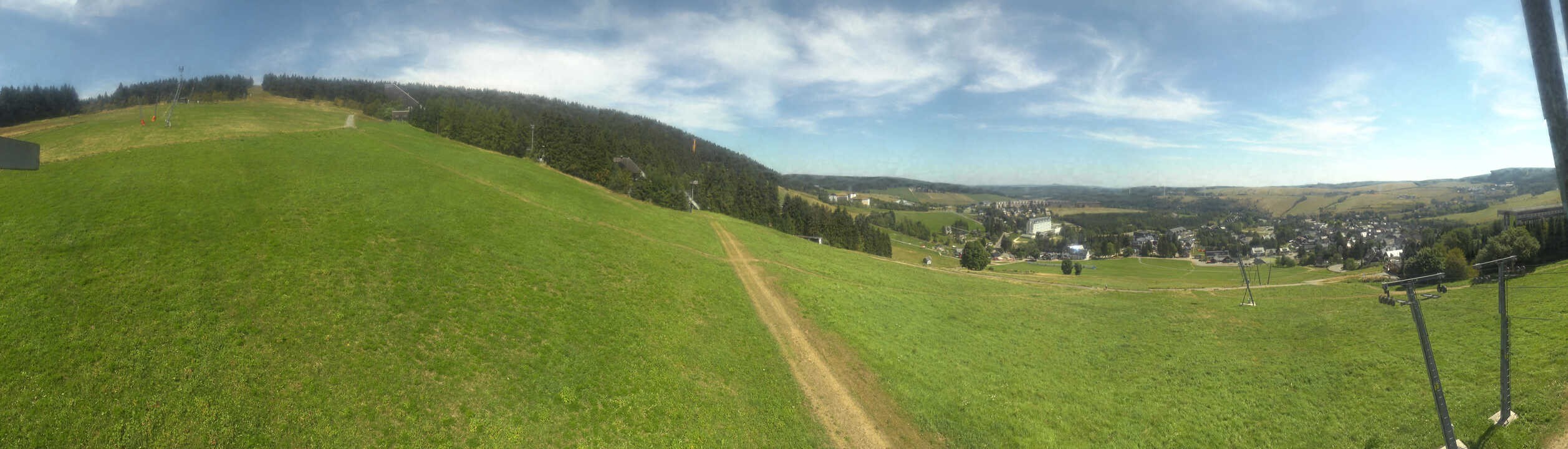 Archiv Foto Webcam Oberwiesenthal - Blick auf Skihang und Ort