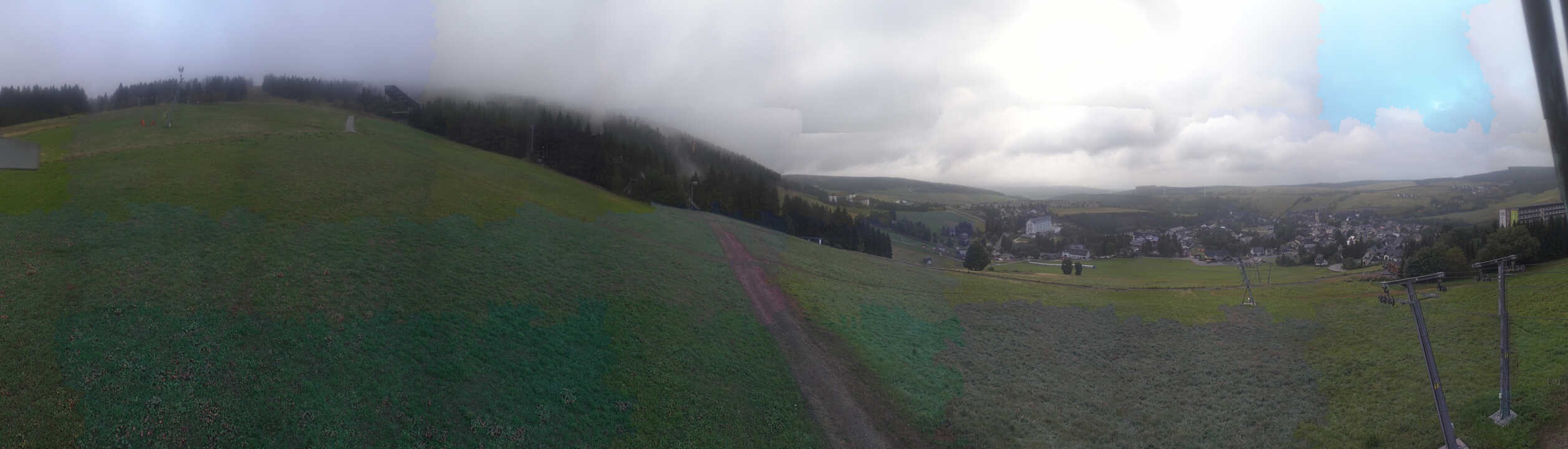 Archiv Foto Webcam Oberwiesenthal - Blick auf Skihang und Ort
