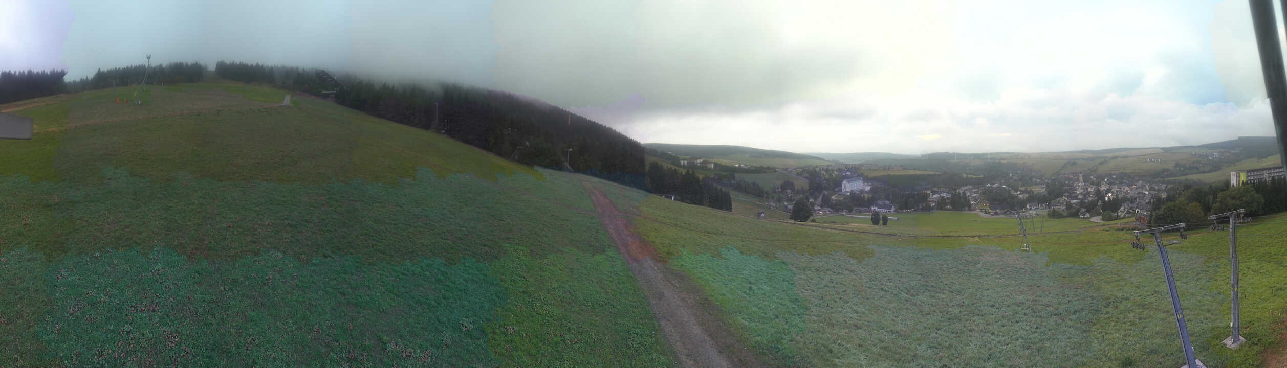 Archiv Foto Webcam Oberwiesenthal - Blick auf Skihang und Ort