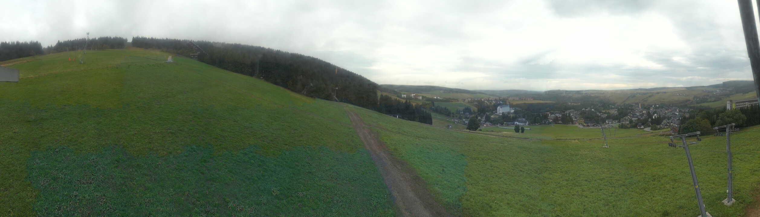 Archiv Foto Webcam Oberwiesenthal - Blick auf Skihang und Ort