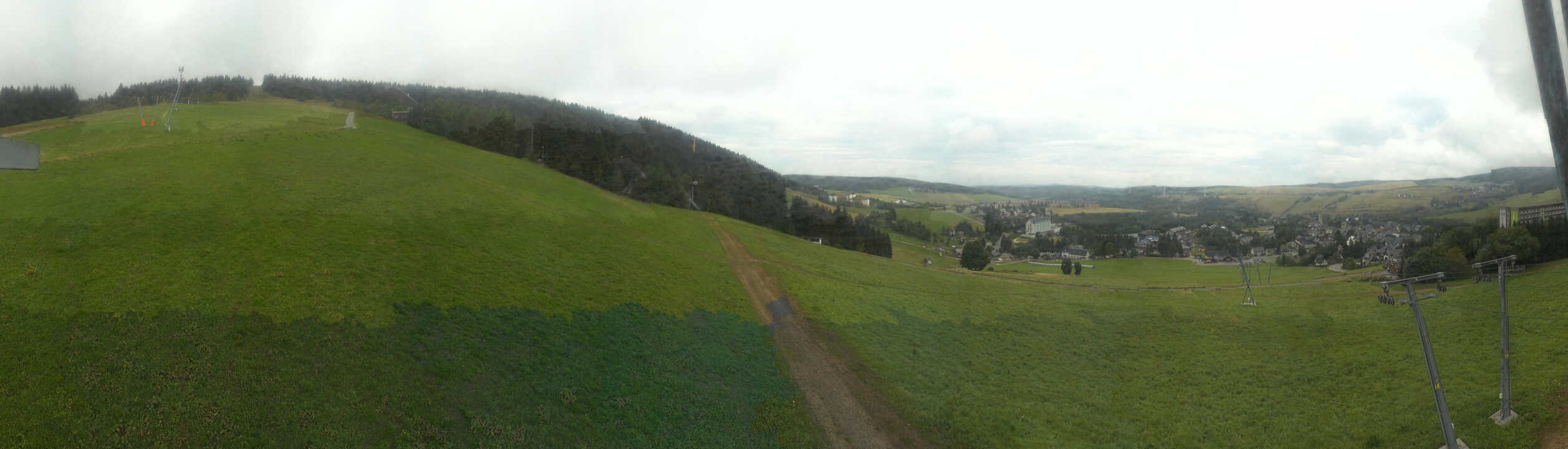 Archiv Foto Webcam Oberwiesenthal - Blick auf Skihang und Ort