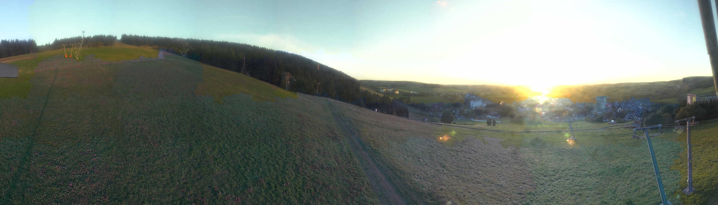 Archiv Foto Webcam Oberwiesenthal - Blick auf Skihang und Ort
