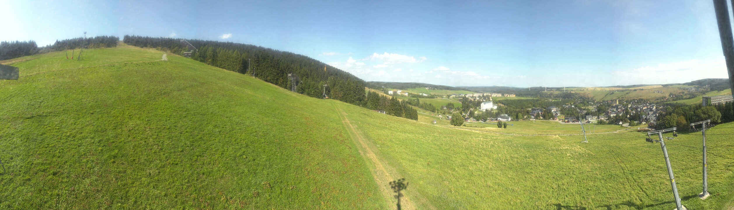 Archiv Foto Webcam Oberwiesenthal - Blick auf Skihang und Ort