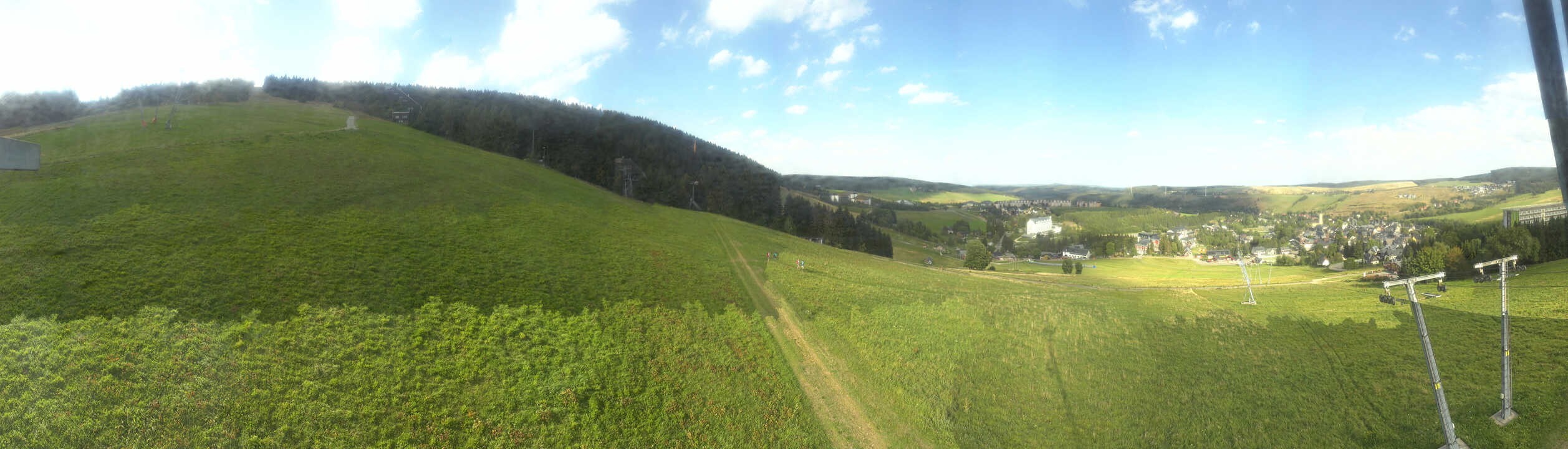 Archiv Foto Webcam Oberwiesenthal - Blick auf Skihang und Ort