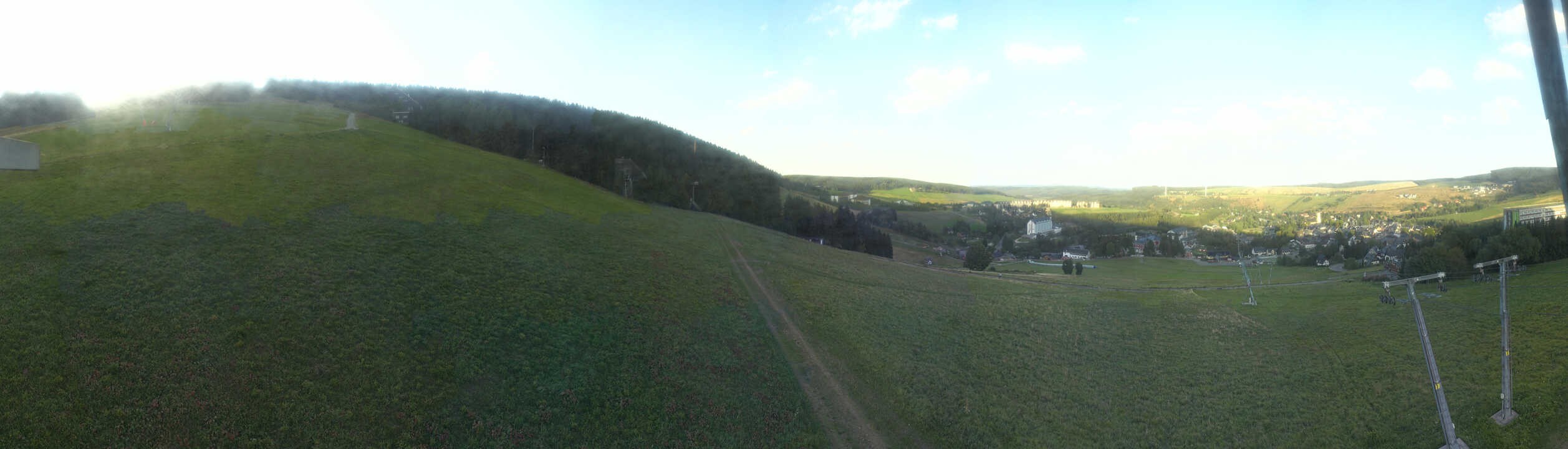 Archiv Foto Webcam Oberwiesenthal - Blick auf Skihang und Ort