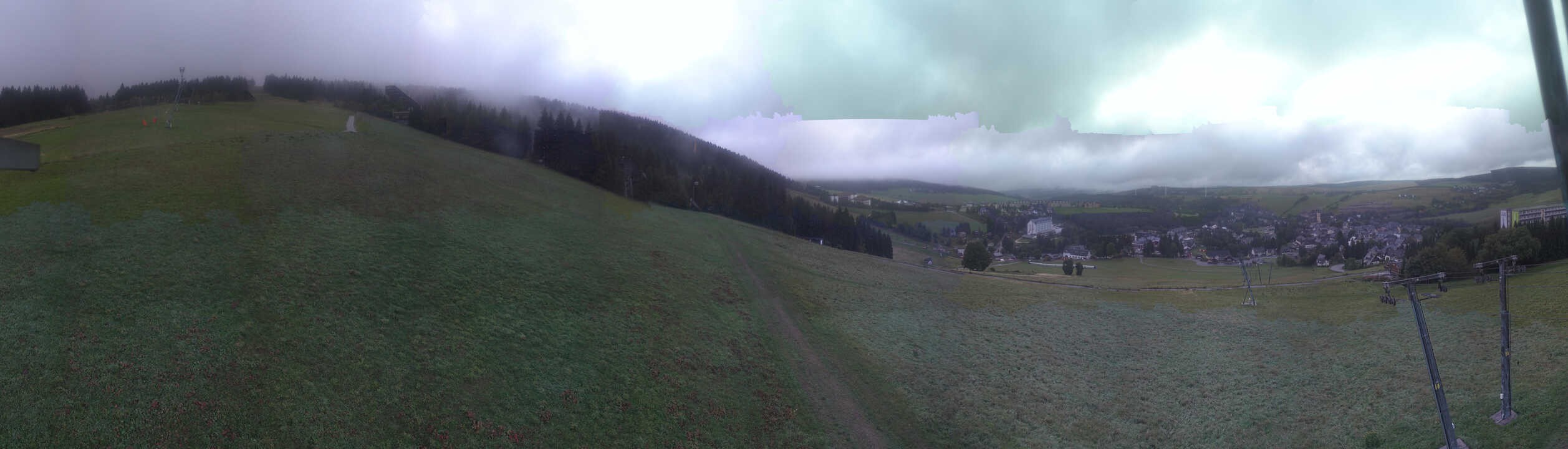Archiv Foto Webcam Oberwiesenthal - Blick auf Skihang und Ort