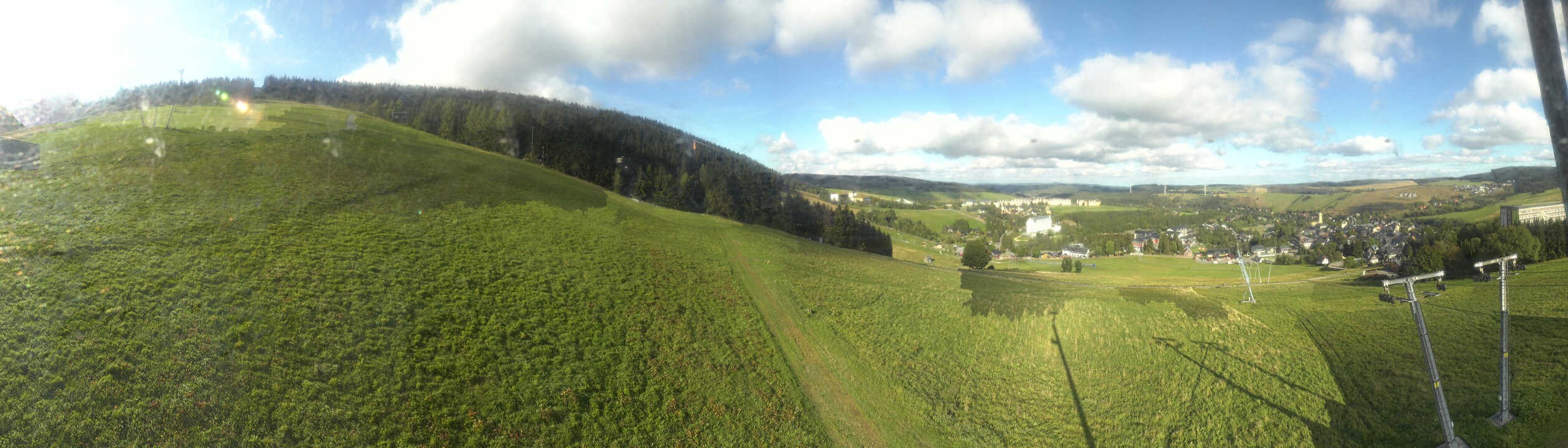 Archiv Foto Webcam Oberwiesenthal - Blick auf Skihang und Ort