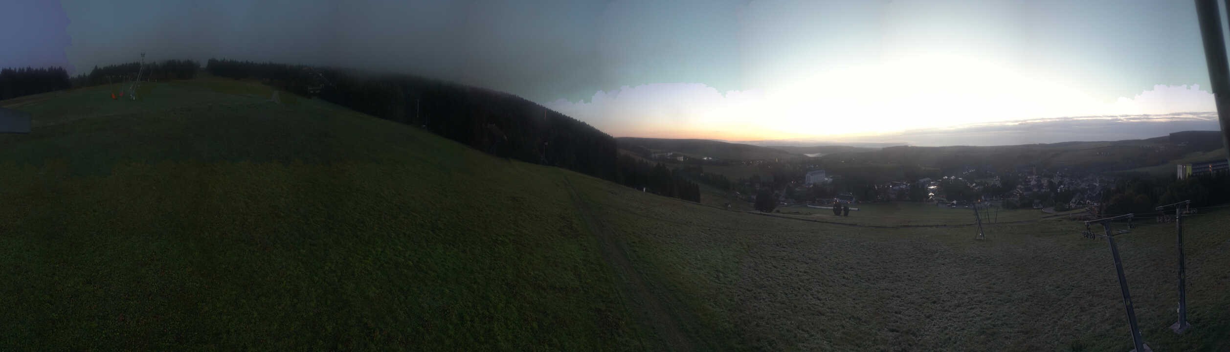 Archiv Foto Webcam Oberwiesenthal - Blick auf Skihang und Ort