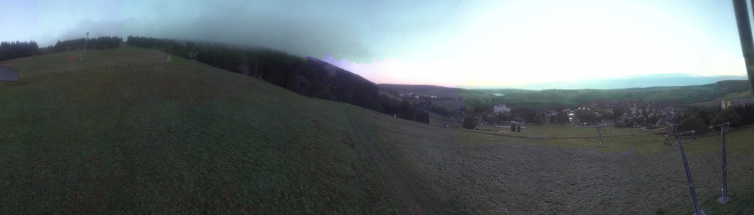 Archiv Foto Webcam Oberwiesenthal - Blick auf Skihang und Ort