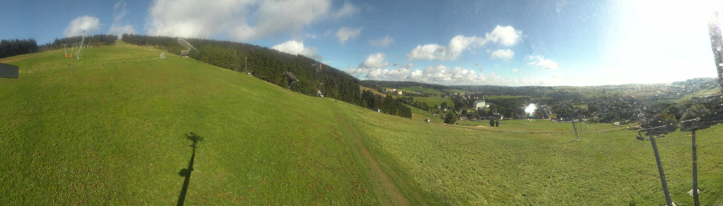 Archiv Foto Webcam Oberwiesenthal - Blick auf Skihang und Ort