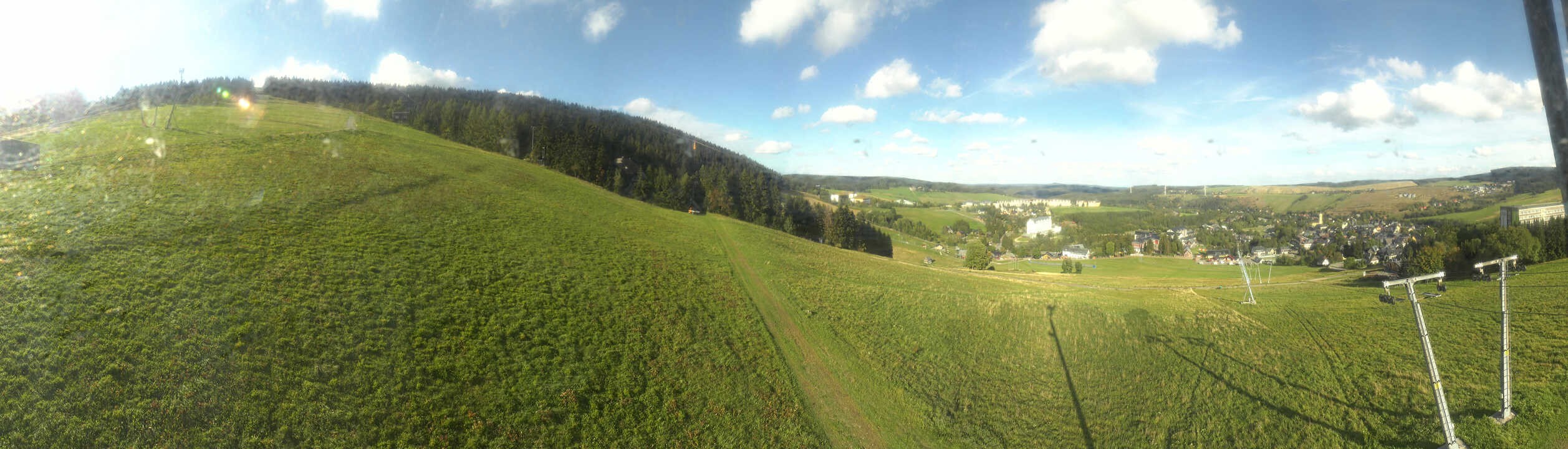 Archiv Foto Webcam Oberwiesenthal - Blick auf Skihang und Ort