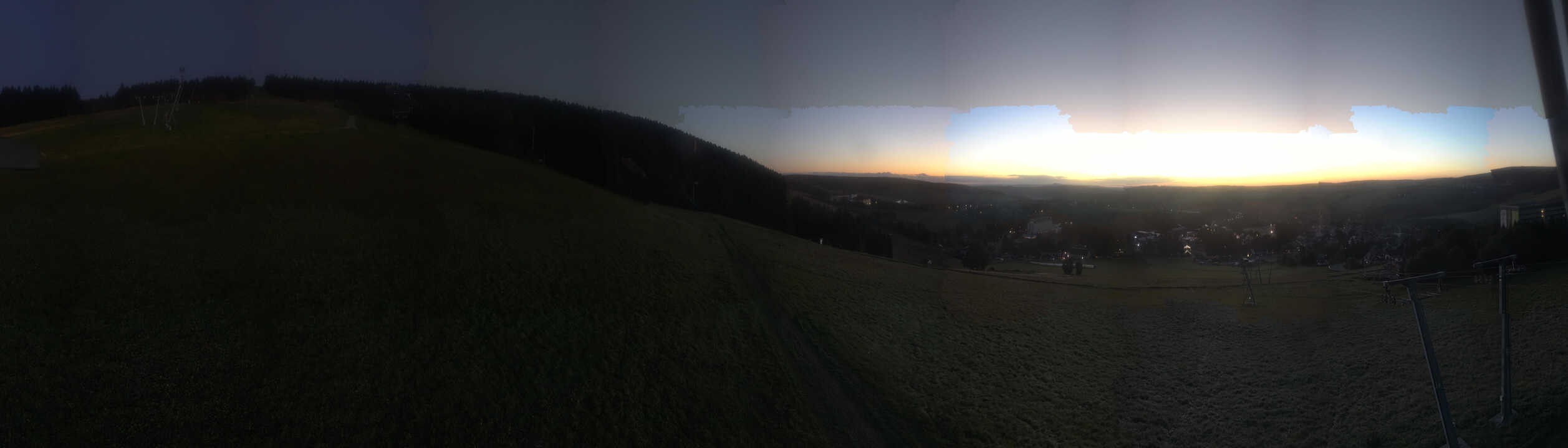 Archiv Foto Webcam Oberwiesenthal - Blick auf Skihang und Ort