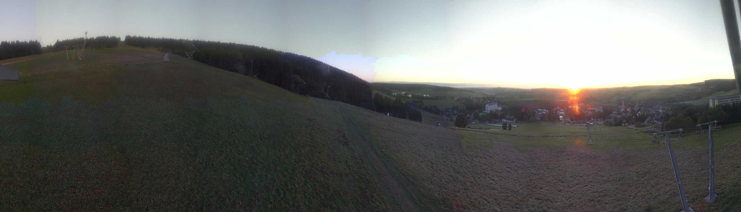 Archiv Foto Webcam Oberwiesenthal - Blick auf Skihang und Ort