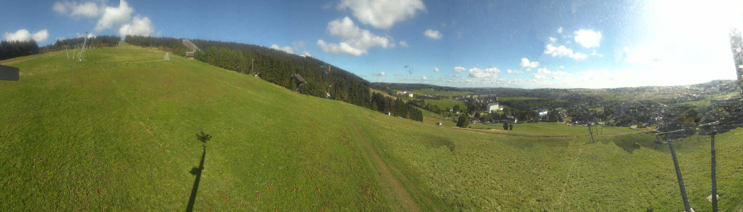 Archiv Foto Webcam Oberwiesenthal - Blick auf Skihang und Ort