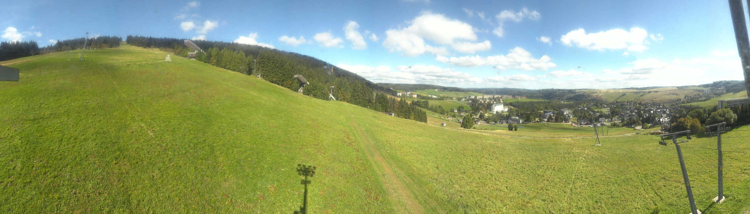 Archiv Foto Webcam Oberwiesenthal - Blick auf Skihang und Ort
