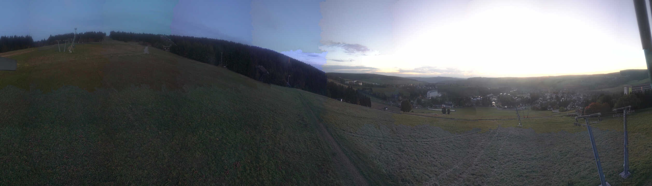 Archiv Foto Webcam Oberwiesenthal - Blick auf Skihang und Ort