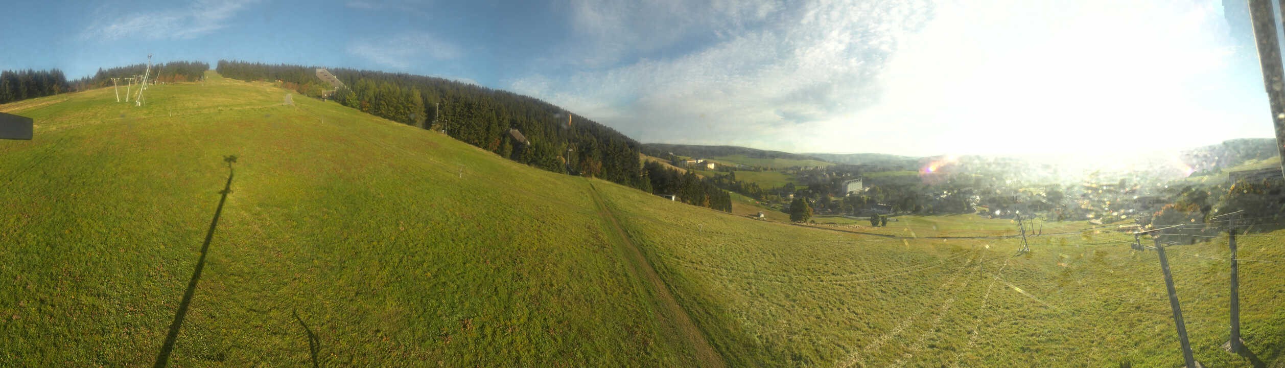 Archiv Foto Webcam Oberwiesenthal - Blick auf Skihang und Ort
