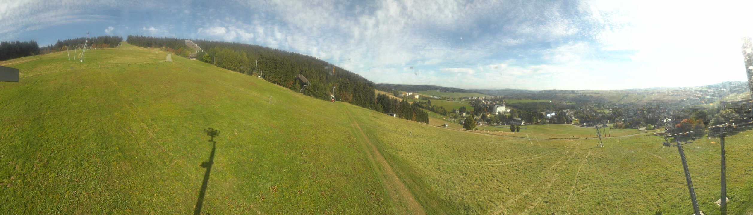 Archiv Foto Webcam Oberwiesenthal - Blick auf Skihang und Ort
