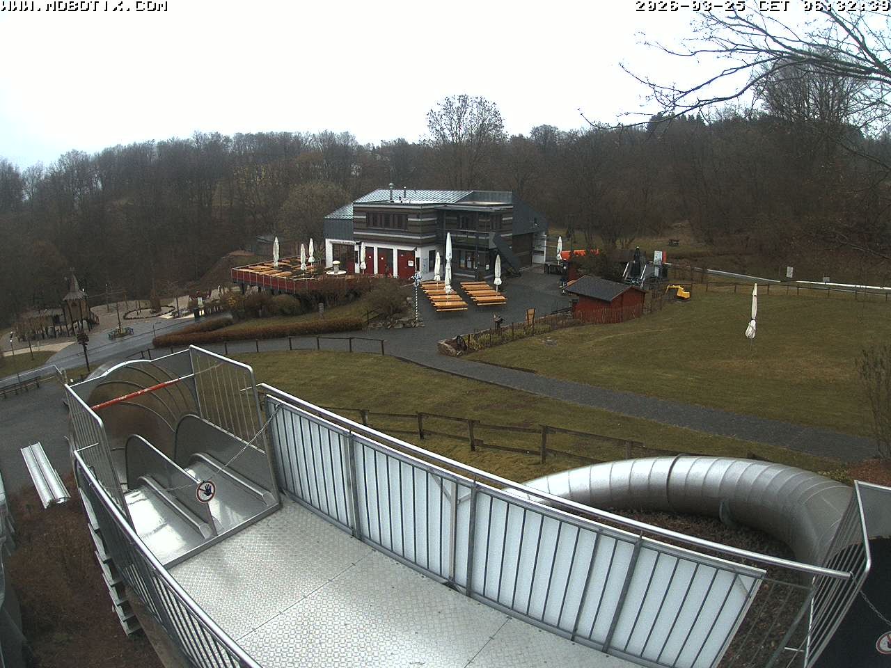 Archiv Foto Webcam Sommerrodelbahn und Freizeitzentrum Peterberg